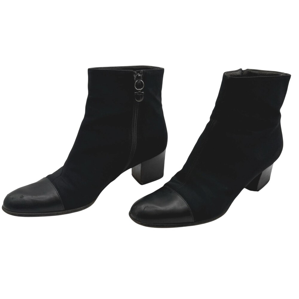Salvatore Ferragamo Boots Womens Size 7 Black Leather Cap Toe Ankle Zip Italy